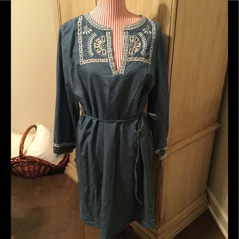 Loft XL TALL denim dress w white embroidery NWT